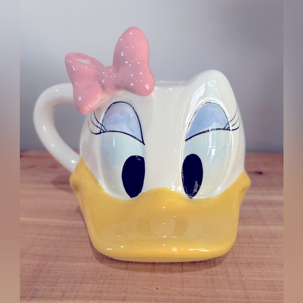 NWT Disney Daisy Mug